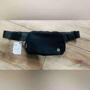 Lulu everywhere belt bag